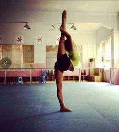 腿腿娱乐吃瓜,揭秘娱乐圈最新吃瓜事件，带你领略明星幕后故事